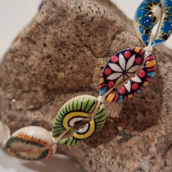 New FP Artisan Hand Painted Shell Adjustable Bracelet/Anklet - Picture 2 of 5